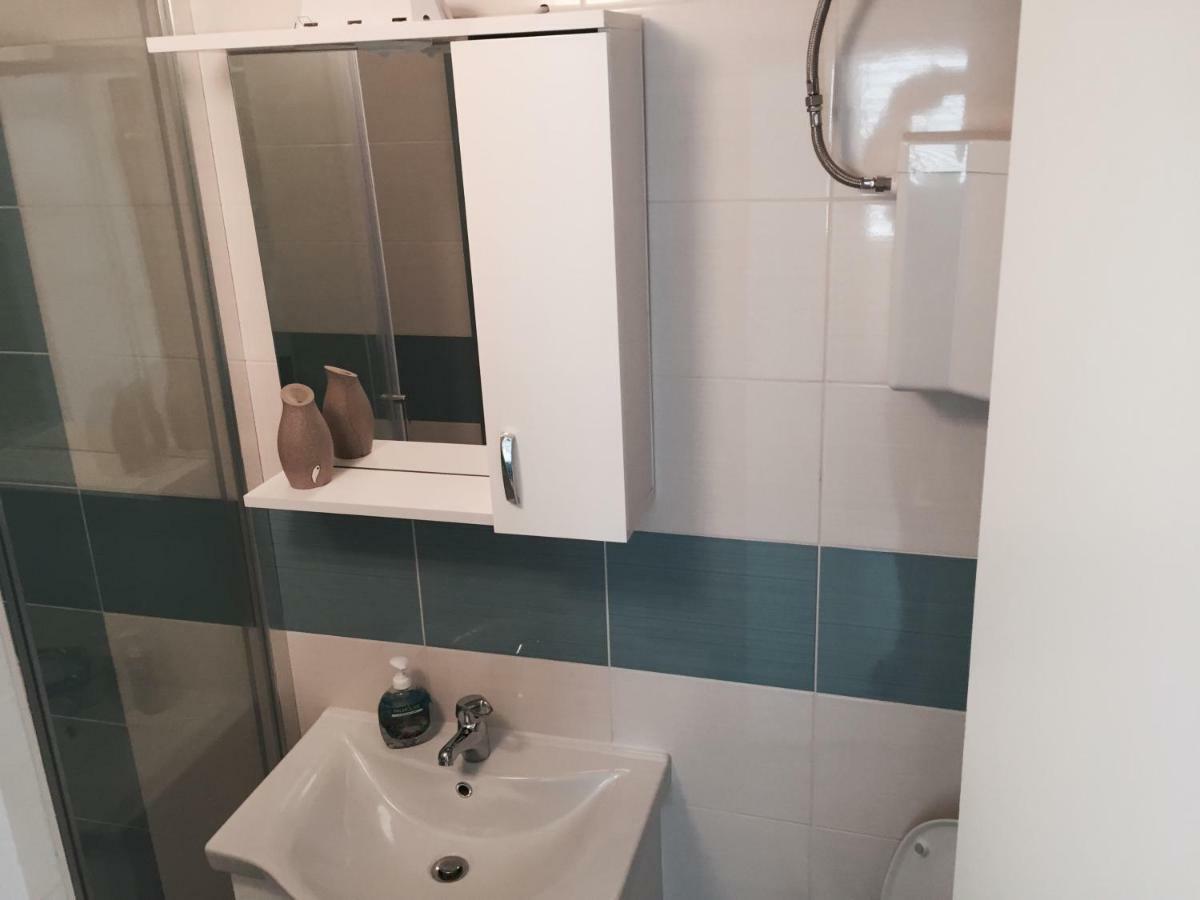 Apartments Leptiric Подстрана Экстерьер фото