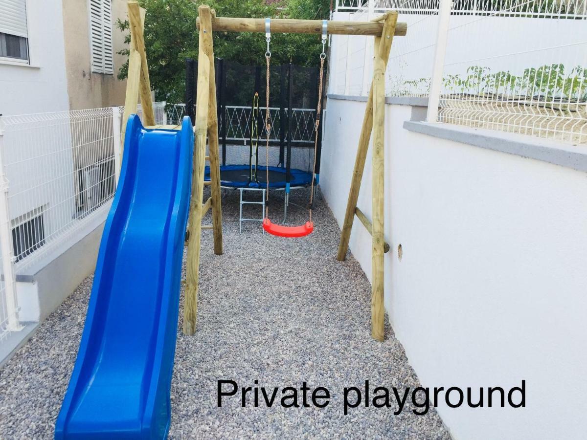 Apartments Leptiric Подстрана Экстерьер фото