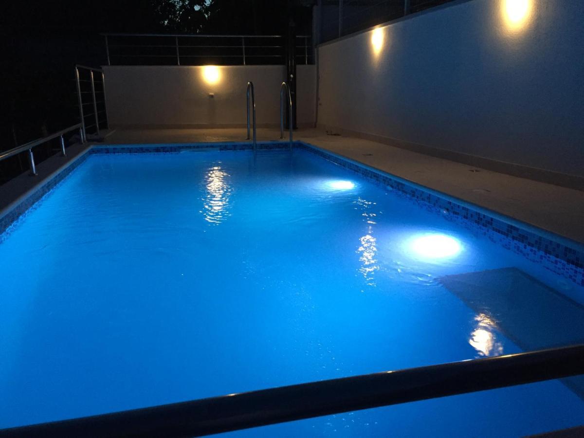 Apartments Leptiric Подстрана Экстерьер фото